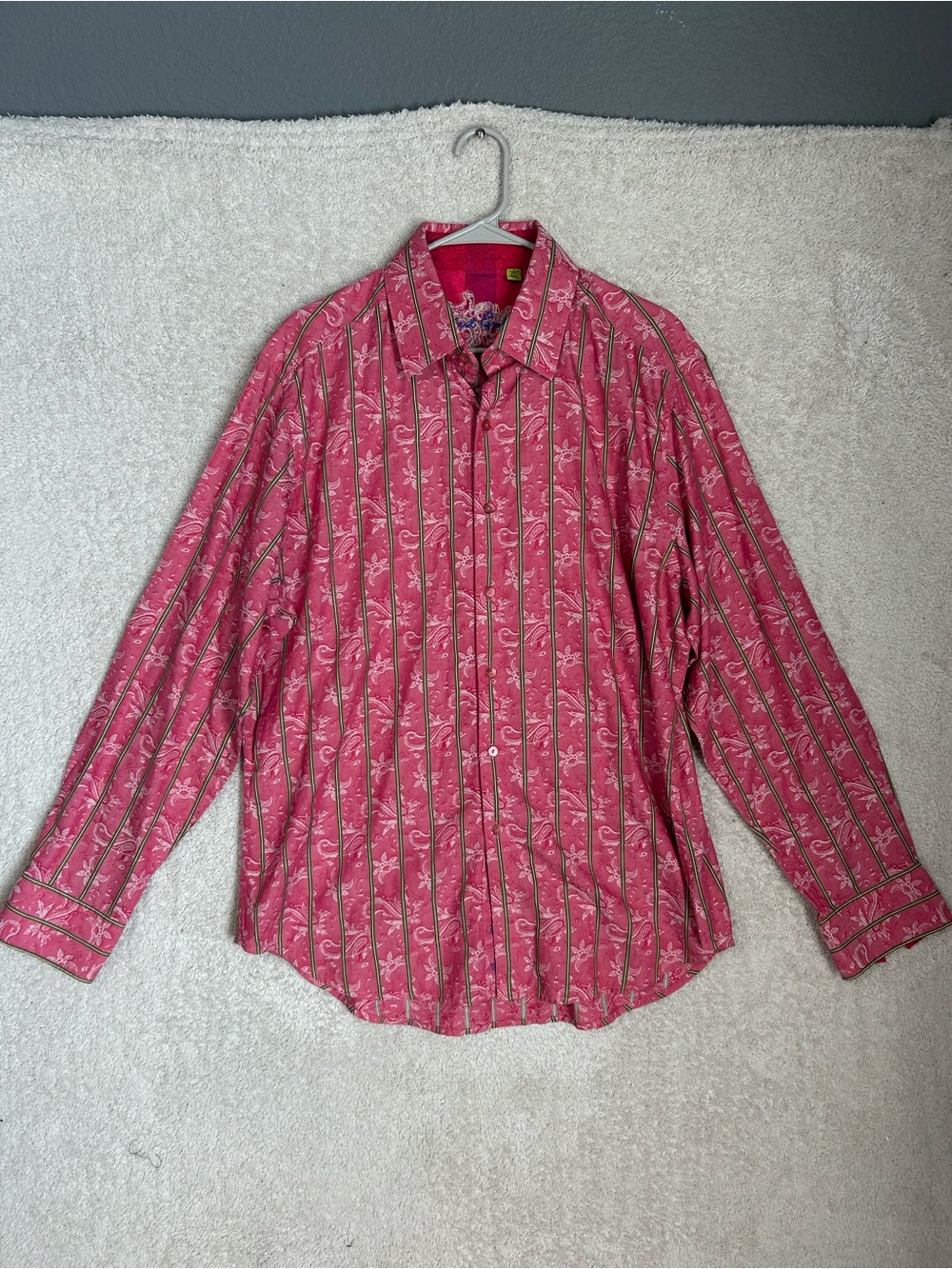 ROBERT GRAHAM - PAISLEY FLORAL Size Xl. Vibrant Designer Flip Cuff Pink